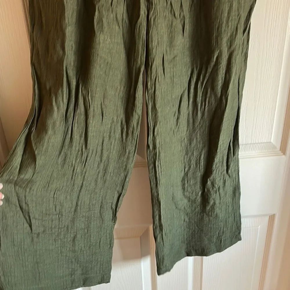 Elegant Green Women's Dress - Picture 5 of 11